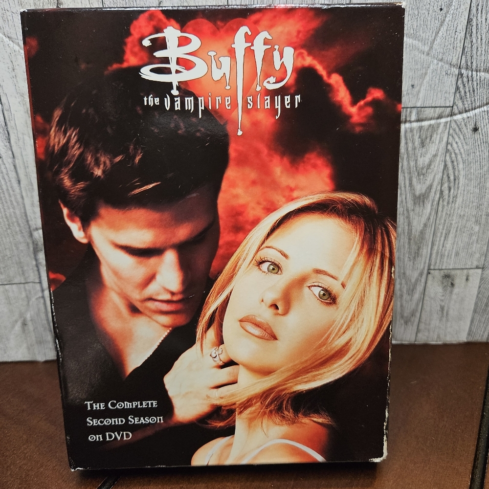 Buffy the Vampire Slayer DVD Season 2 (6-Disc Set)